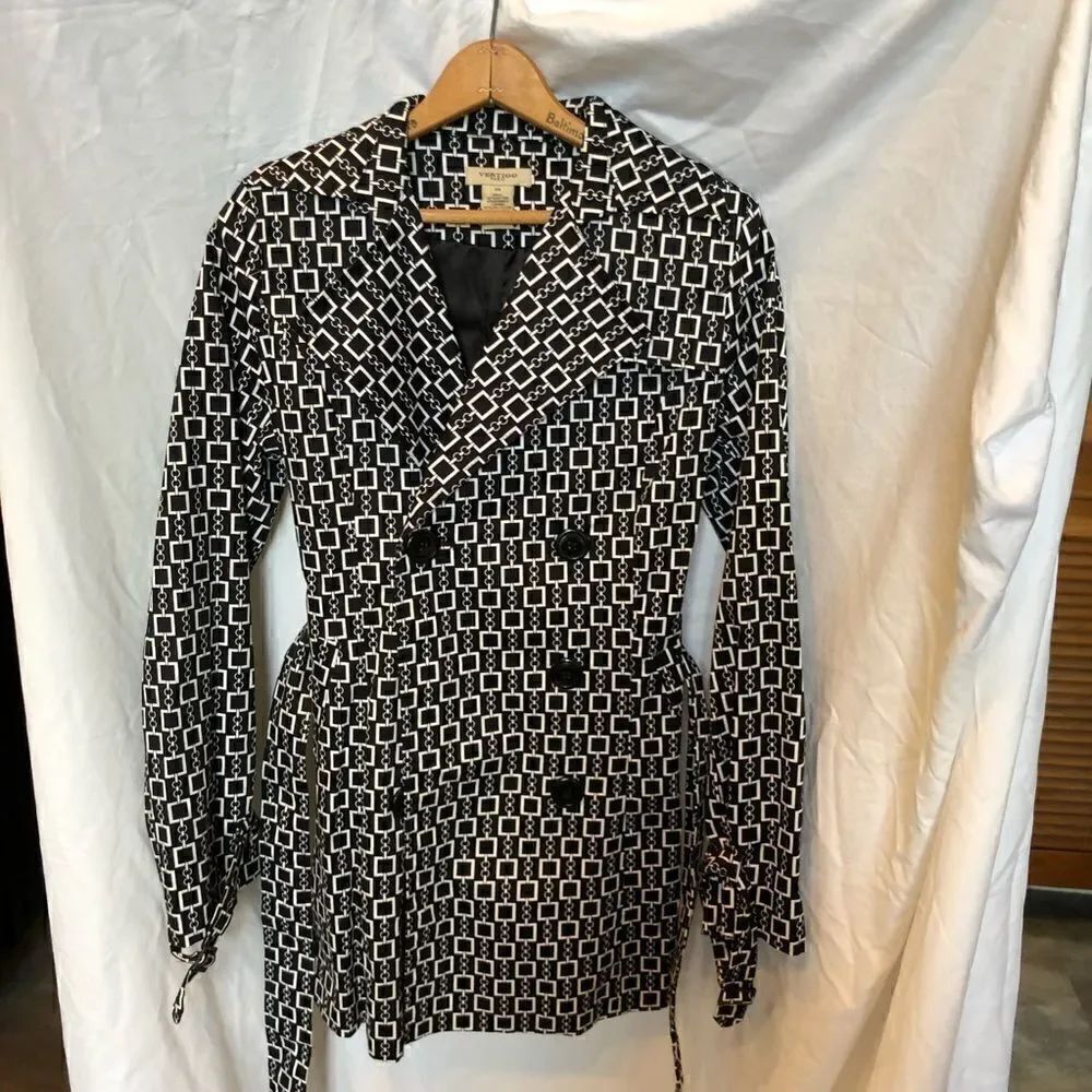 Vertigo Paris Mid Length Coat Black and White design XS